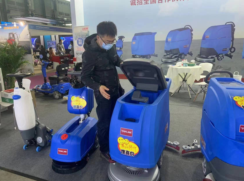 沈阳坦洁洗地机公司致力于电动洗地机的生产、销售和服务百家